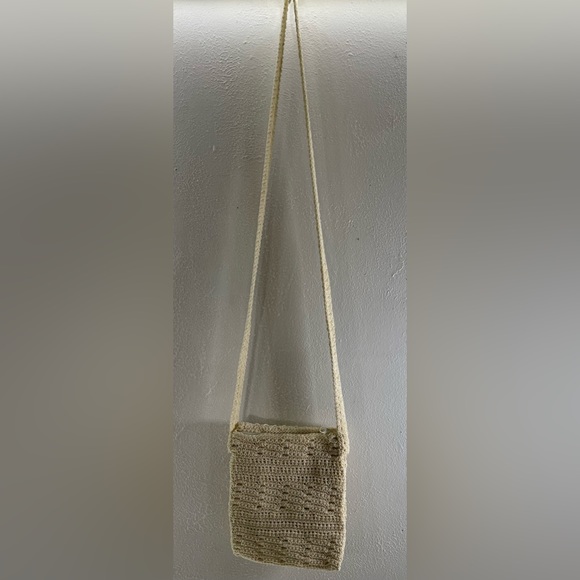 Vintage Y2K 90’s Crocheted Beaded Flower Beige 2 Pocket Crossbody Purse - Picture 5 of 9